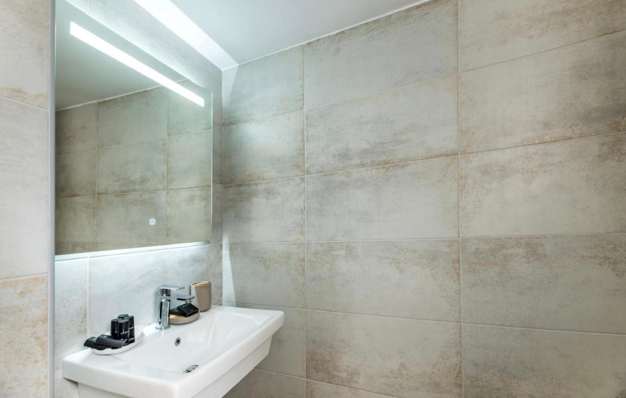 Eleusis Suites Α ภายนอก รูปภาพ