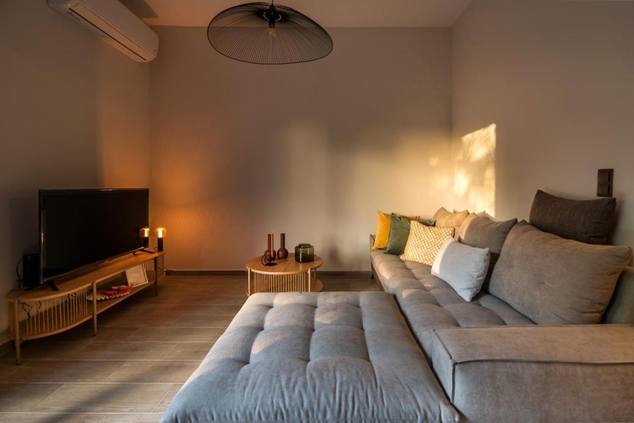 Eleusis Suites Α ภายนอก รูปภาพ